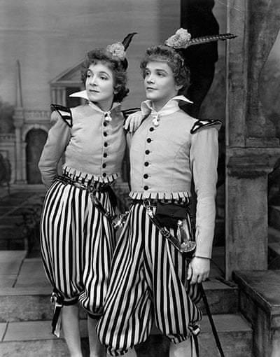 Helen Hayes as Viola in Shakespeare's "Twelfth Night," standing next to castmate Maurice Evans.